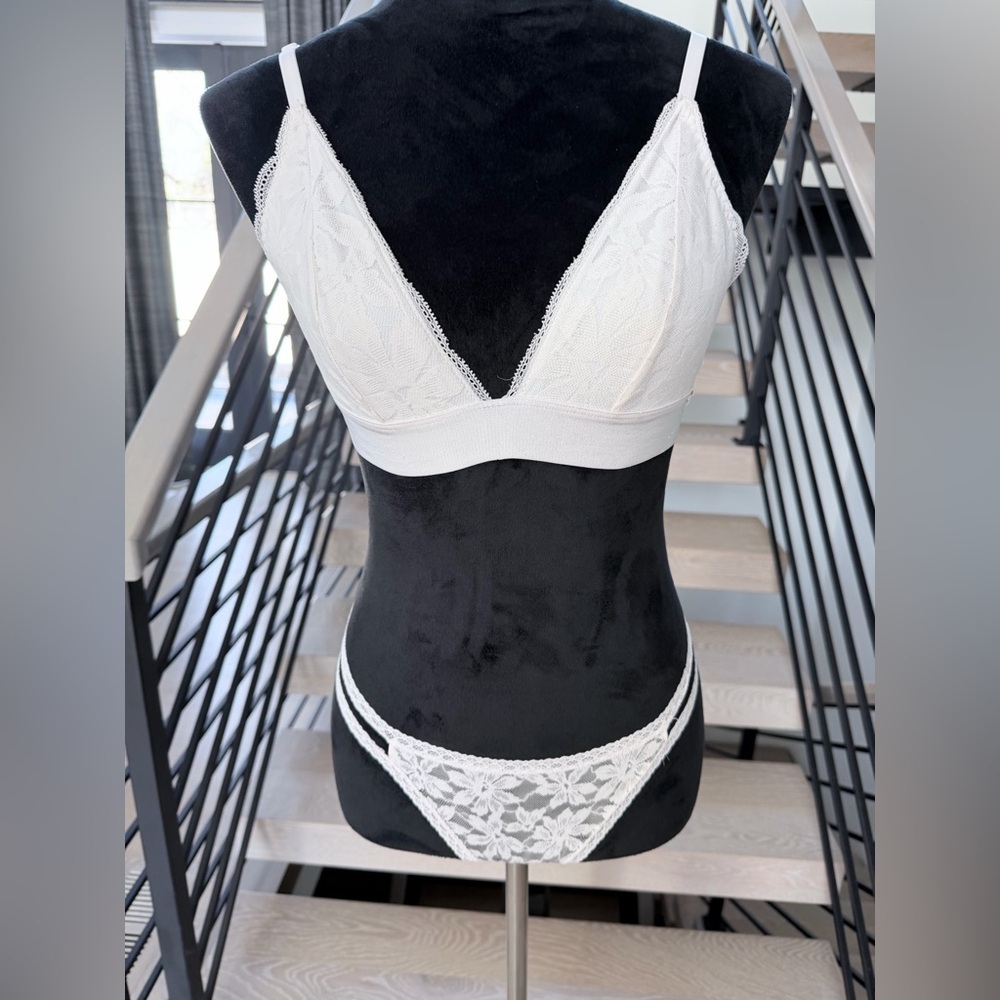 White Lace Bralette and Panties Panty Set Bra size M panties size S